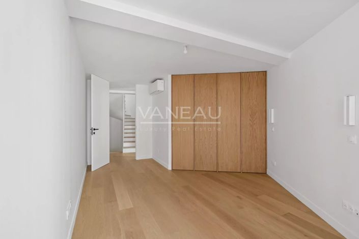 Image No.18-4 Bed House for sale