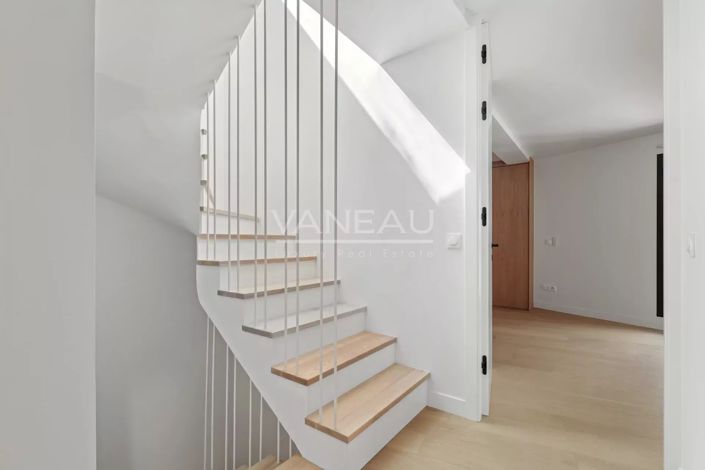 Image No.4-4 Bed House for sale