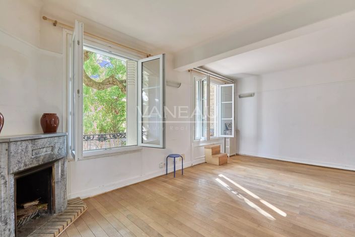 Image No.12-3 Bed House for sale