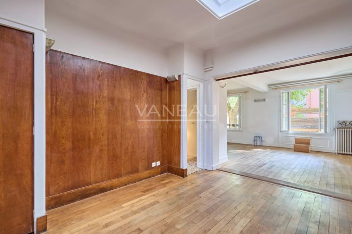 Image No.15-3 Bed House for sale