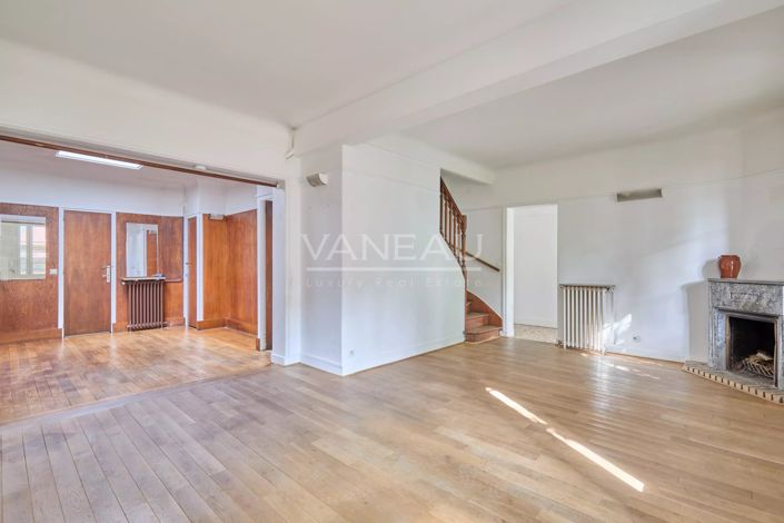 Image No.19-3 Bed House for sale