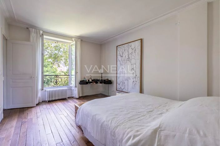 Image No.10-5 Bed House for sale