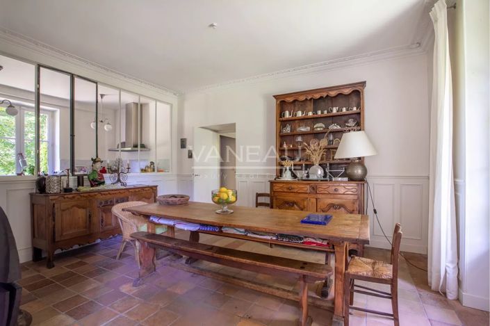 Image No.3-5 Bed House for sale
