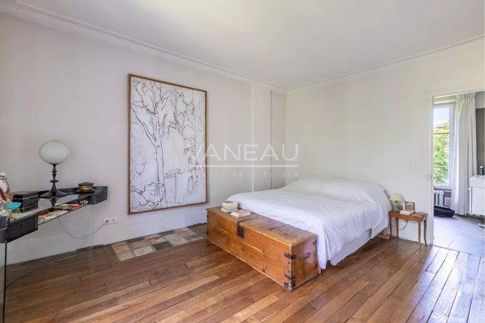 Image No.9-5 Bed House for sale