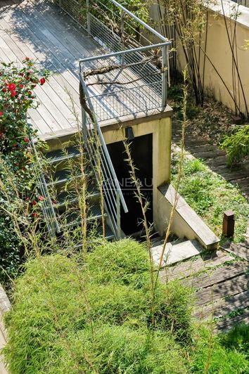 Image No.2-5 Bed House for sale