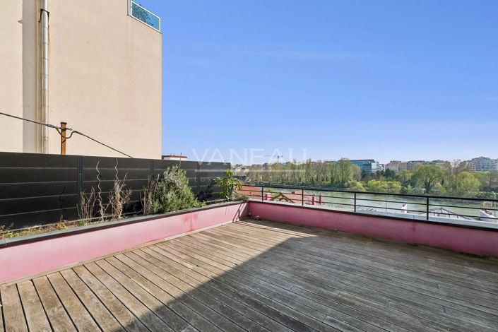 Image No.4-5 Bed House for sale