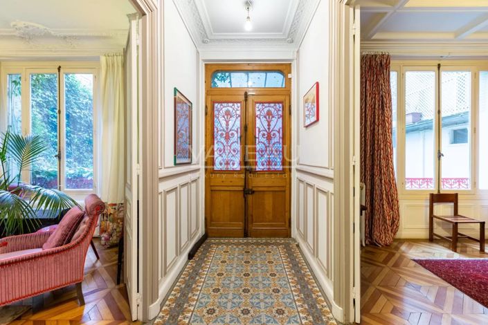 Image No.17-5 Bed House for sale