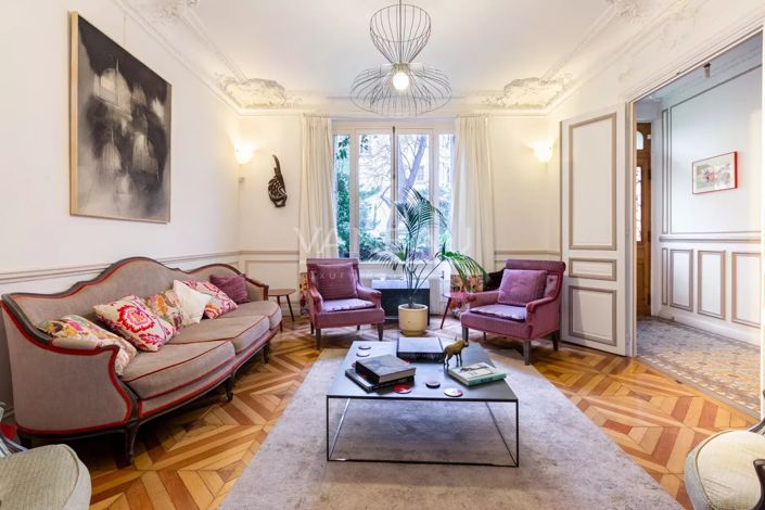 Image No.3-5 Bed House for sale
