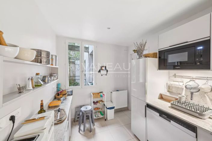Image No.12-3 Bed Apartment for sale