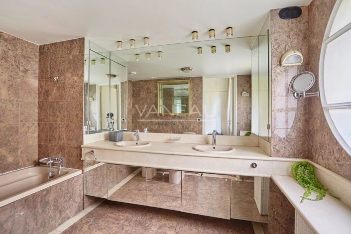 Image No.20-4 Bed Apartment for sale