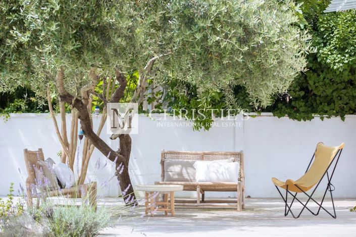 Image No.3-5 Bed House for sale