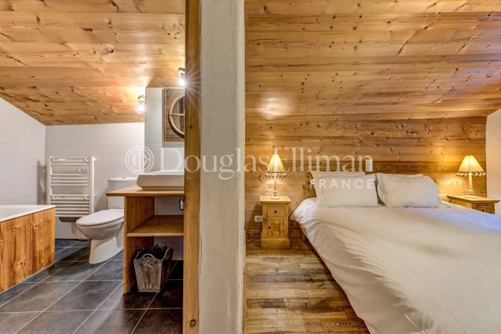 Image No.12-7 Bed House for sale