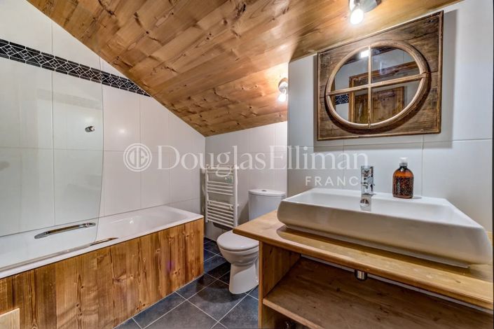 Image No.13-7 Bed House for sale