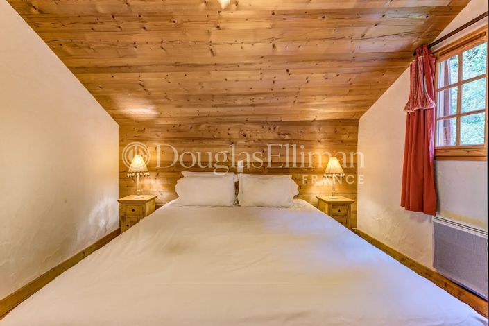 Image No.14-7 Bed House for sale
