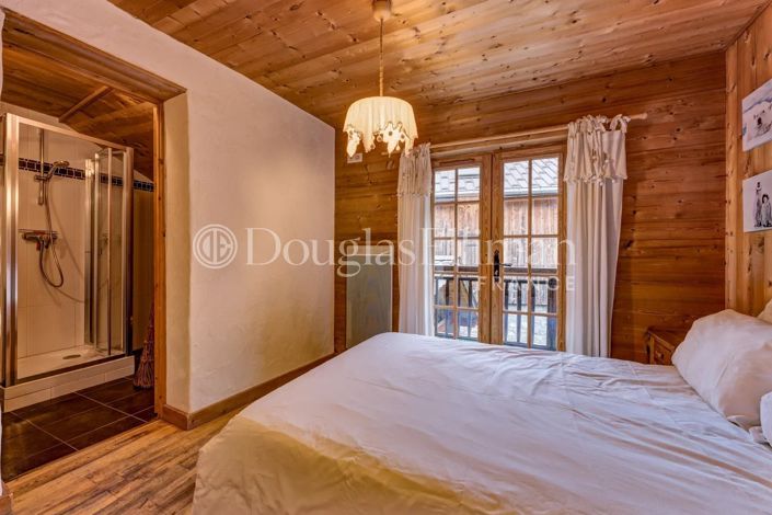 Image No.16-7 Bed House for sale