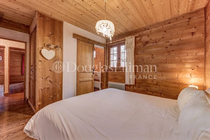 Image No.20-7 Bed House for sale