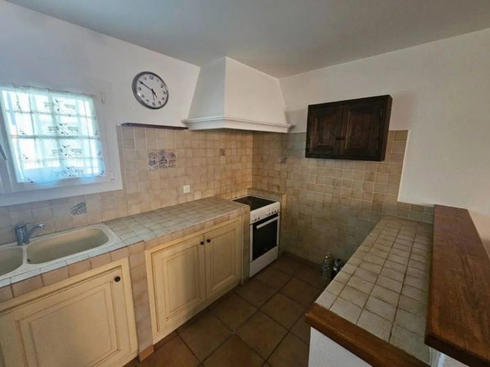 Image No.5-2 Bed House for sale