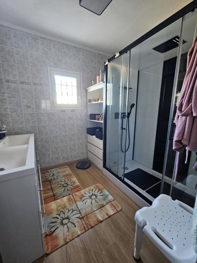 Image No.5-2 Bed House for sale