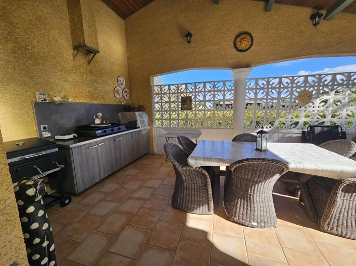 Image No.9-2 Bed House for sale