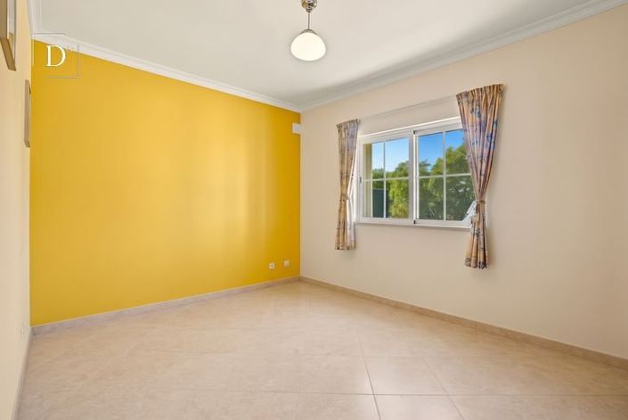 Image No.12-3 Bed House for sale