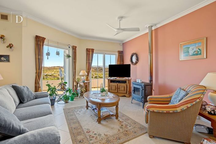 Image No.2-3 Bed House for sale
