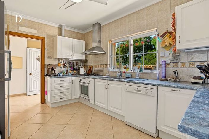Image No.7-3 Bed House for sale