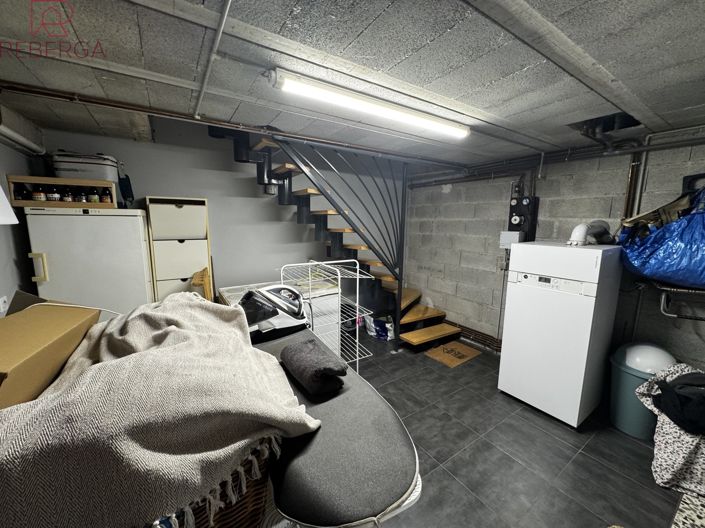 Image No.21-3 Bed House for sale