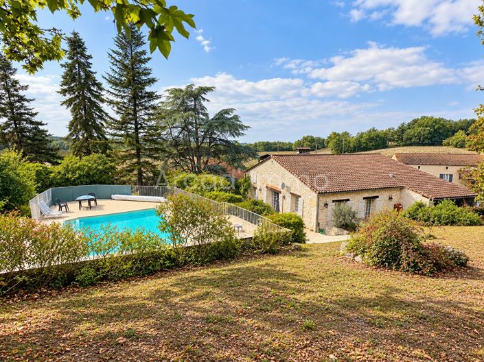 Image No.2-5 Bed House for sale
