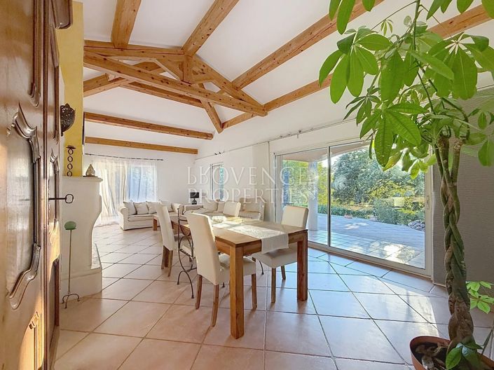 Image No.8-4 Bed House for sale