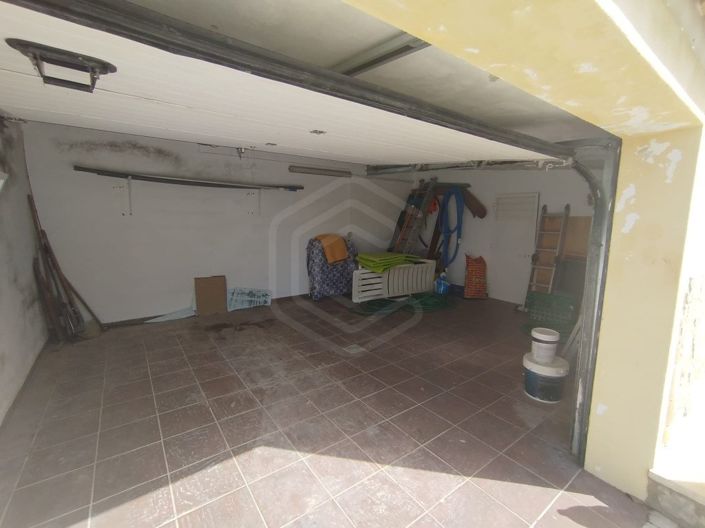 Image No.37-5 Bed House for sale