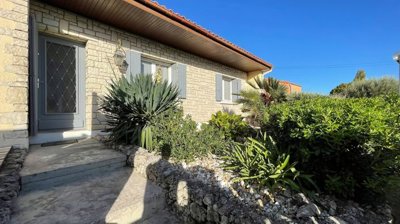 1 - Royan, House