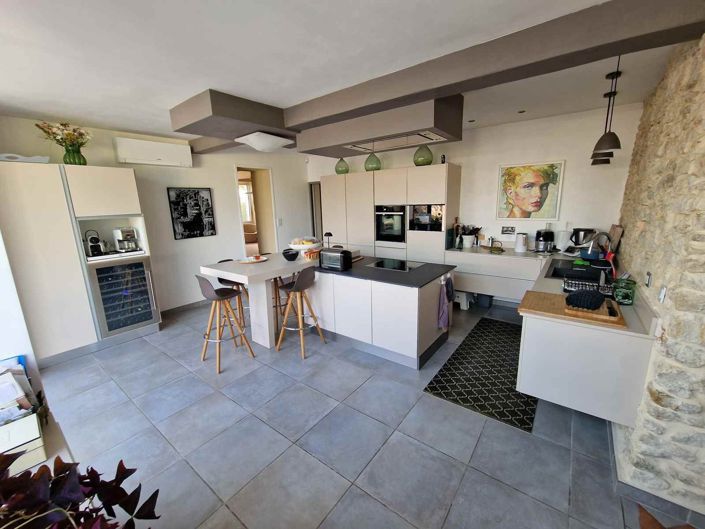 Image No.15-5 Bed House for sale