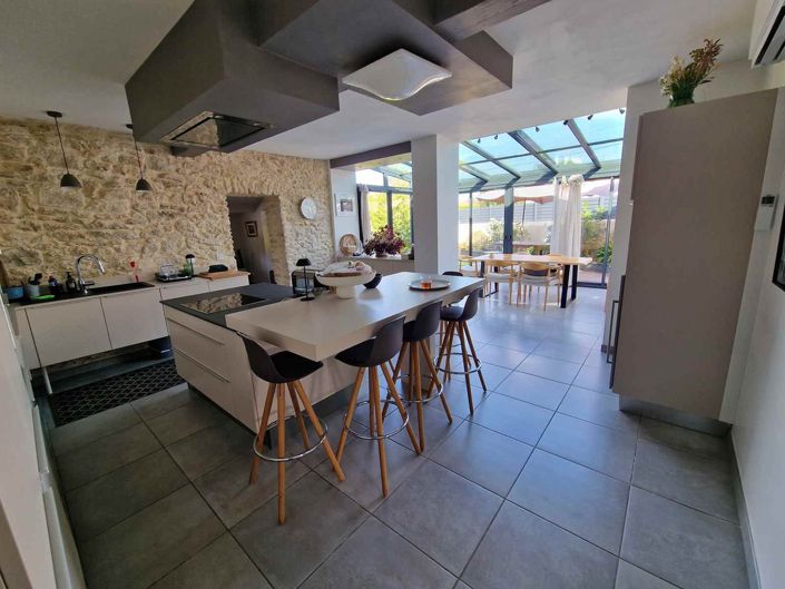Image No.17-5 Bed House for sale