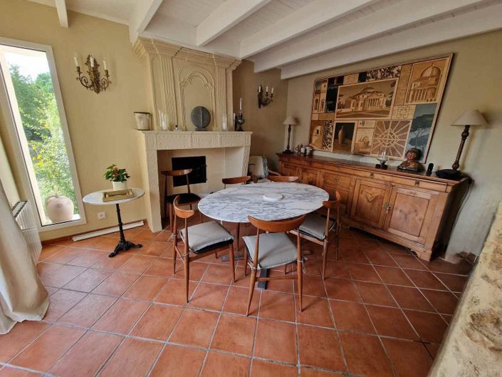 Image No.18-5 Bed House for sale