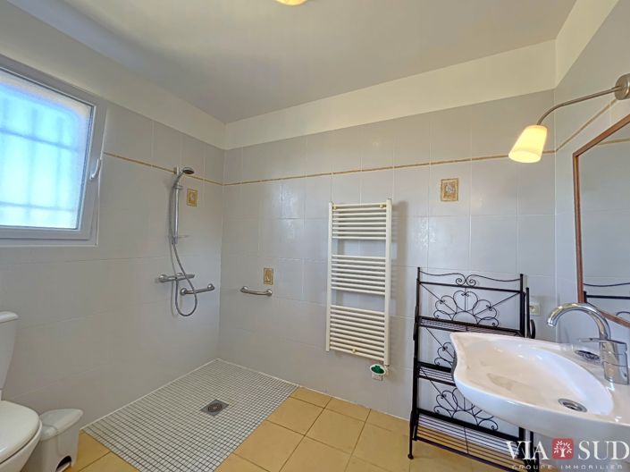 Image No.7-2 Bed House for sale