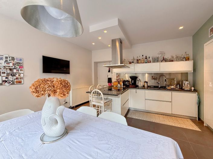 Image No.6-3 Bed House for sale