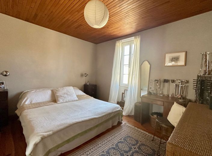 Image No.17-5 Bed House for sale