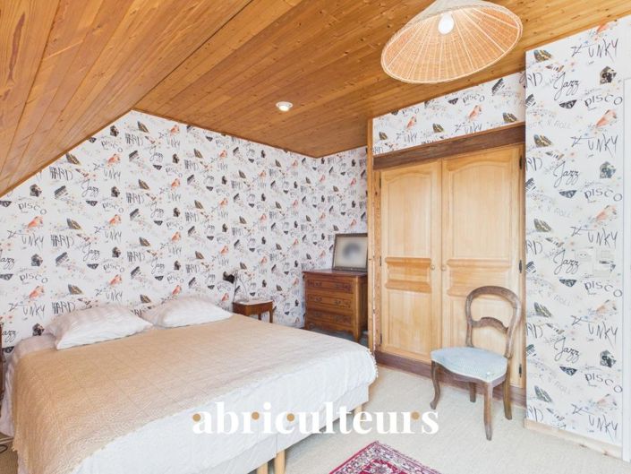 Image No.17-5 Bed House for sale