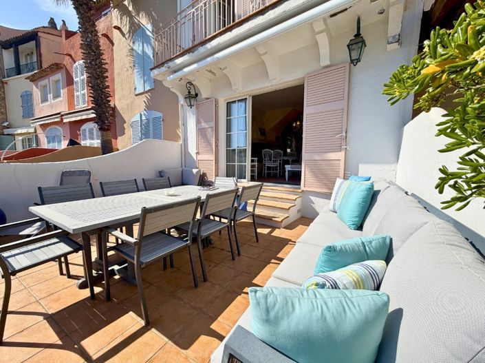 Image No.2-5 Bed Property for sale