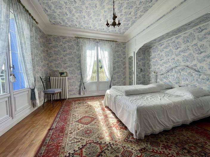 Image No.10-6 Bed House for sale