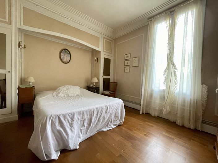 Image No.11-6 Bed House for sale