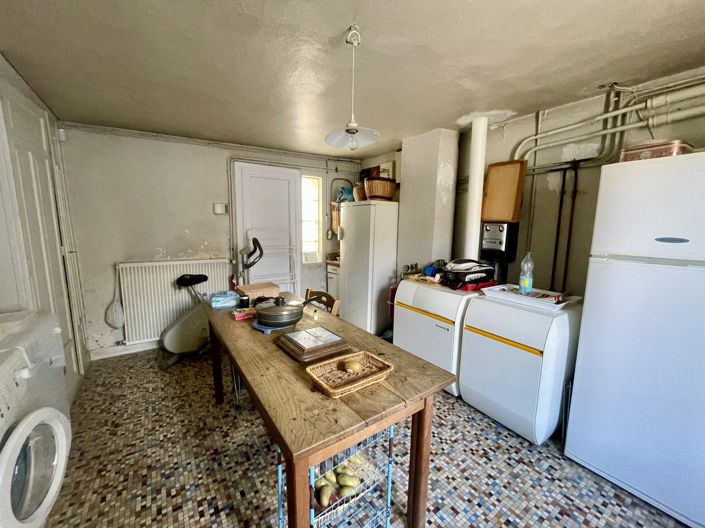 Image No.17-6 Bed House for sale