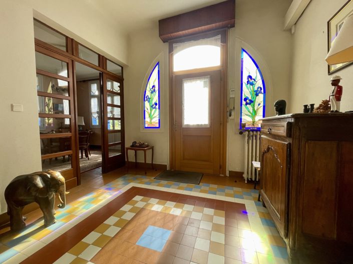 Image No.2-6 Bed House for sale