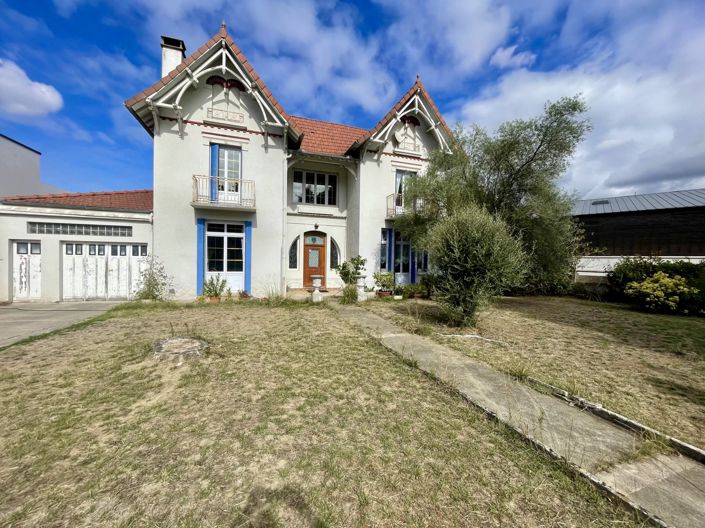 Image No.20-6 Bed House for sale
