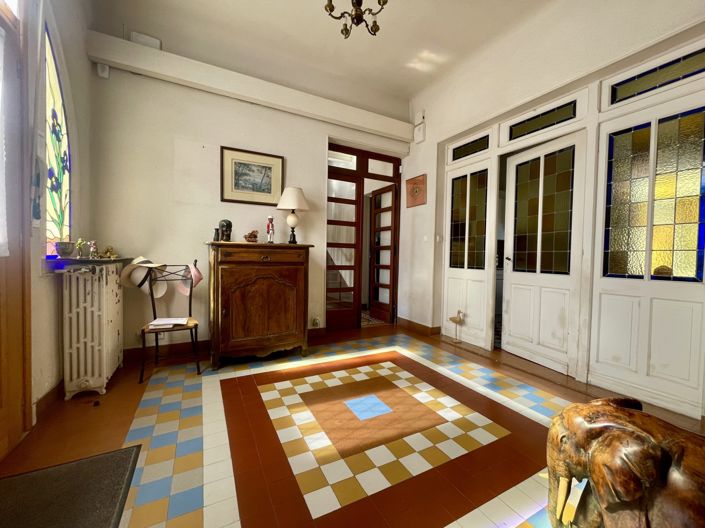 Image No.3-6 Bed House for sale
