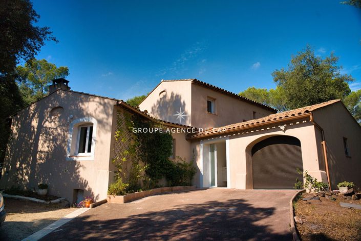Image No.21-4 Bed House for sale