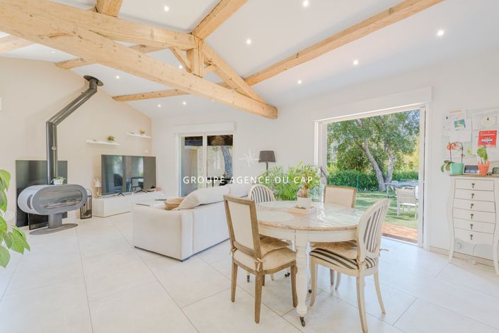 Image No.4-4 Bed House for sale