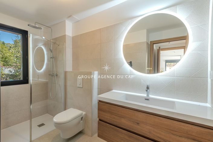 Image No.6-4 Bed House for sale