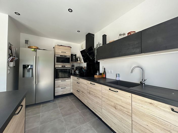 Image No.6-3 Bed House for sale