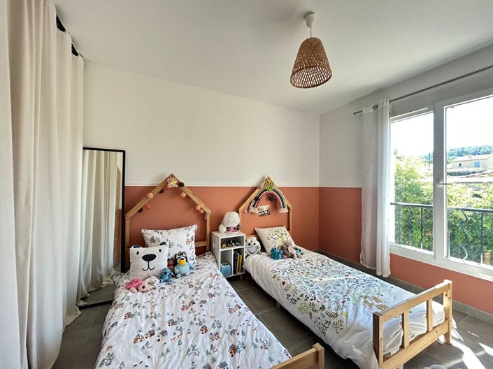 Image No.9-3 Bed House for sale